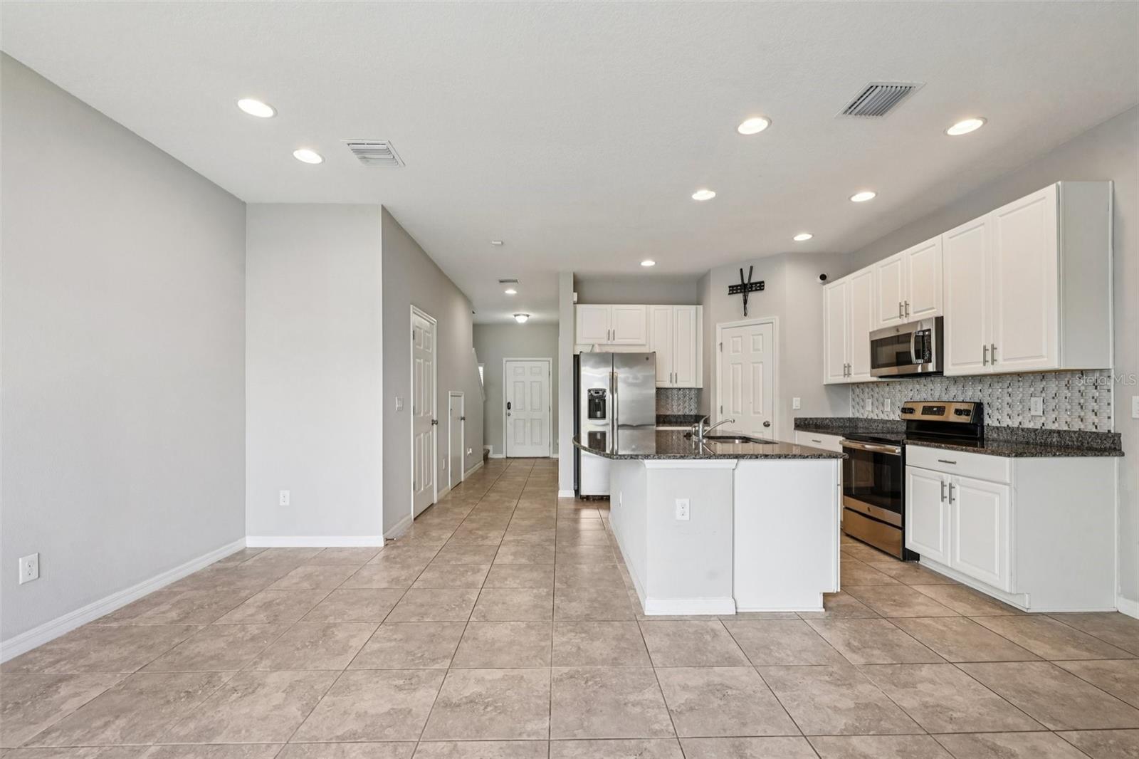 Image 6 of 30 For 7022 Summer Holly Place