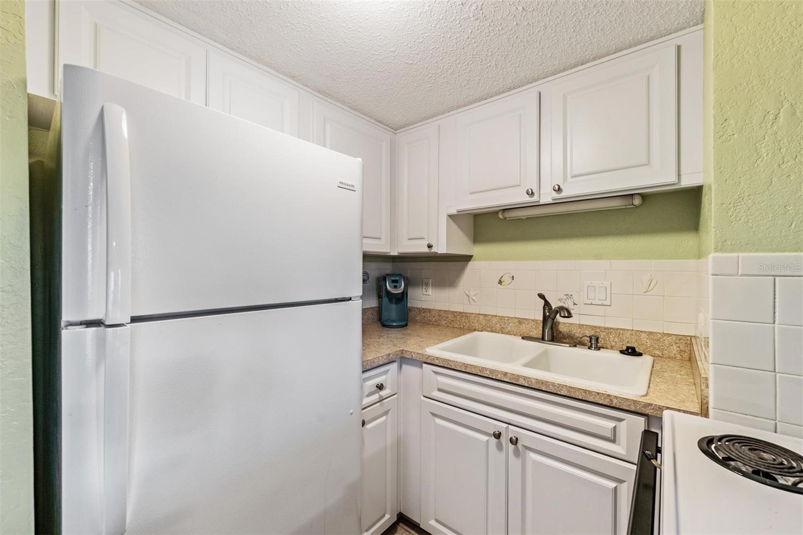 Image 15 of 34 For 2110 Gulf Boulevard 8