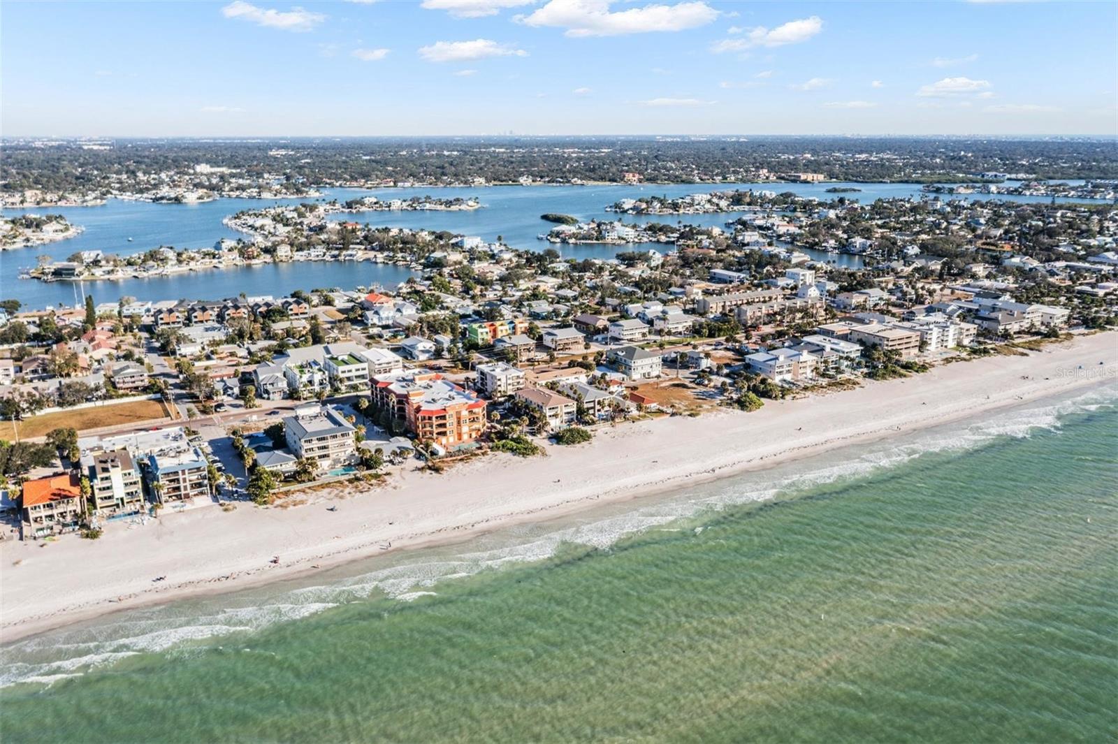 Image 26 of 34 For 2110 Gulf Boulevard 8