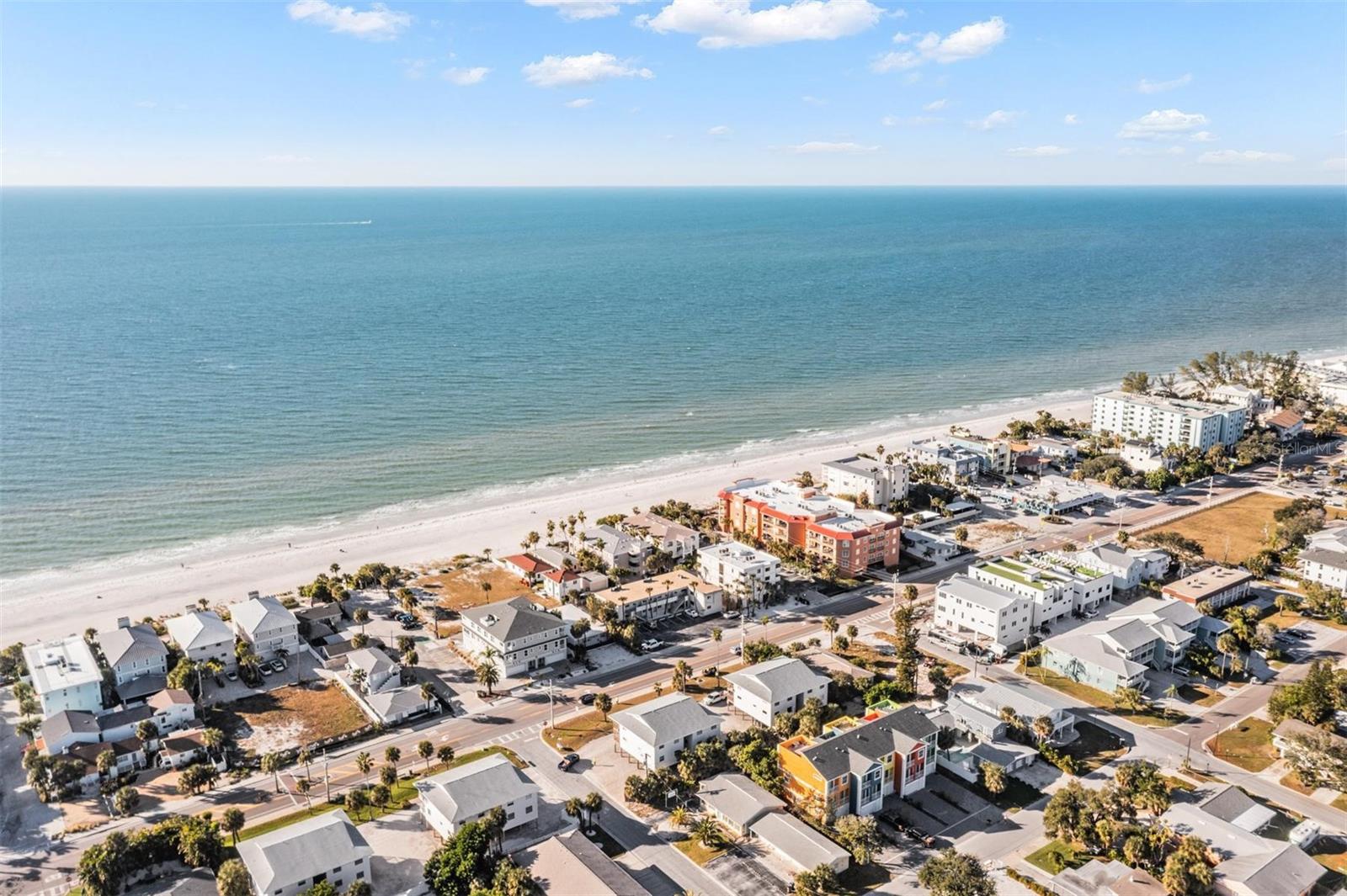 Image 28 of 34 For 2110 Gulf Boulevard 8