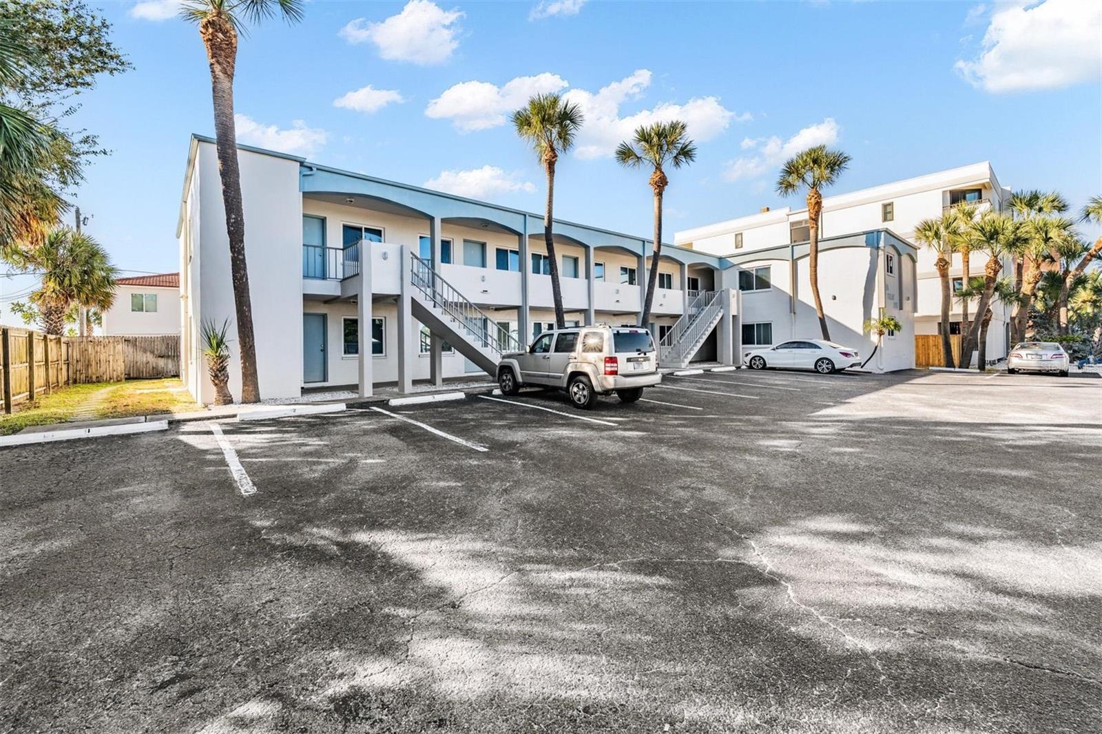 Image 29 of 34 For 2110 Gulf Boulevard 8