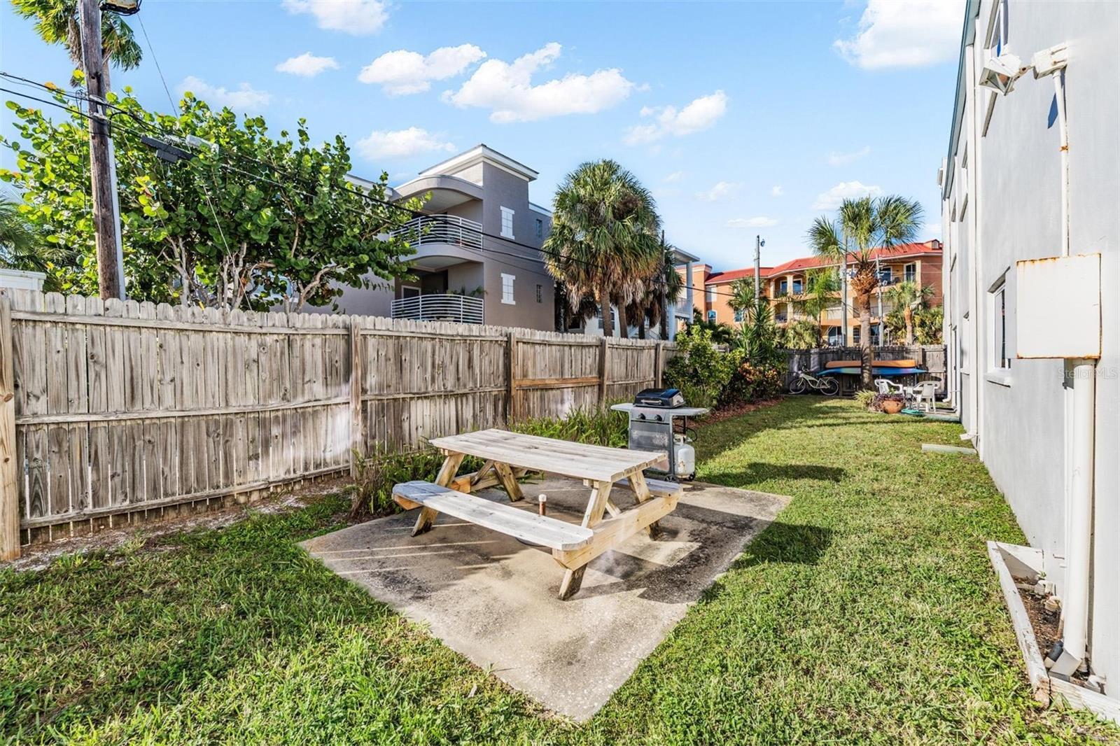 Image 30 of 34 For 2110 Gulf Boulevard 8