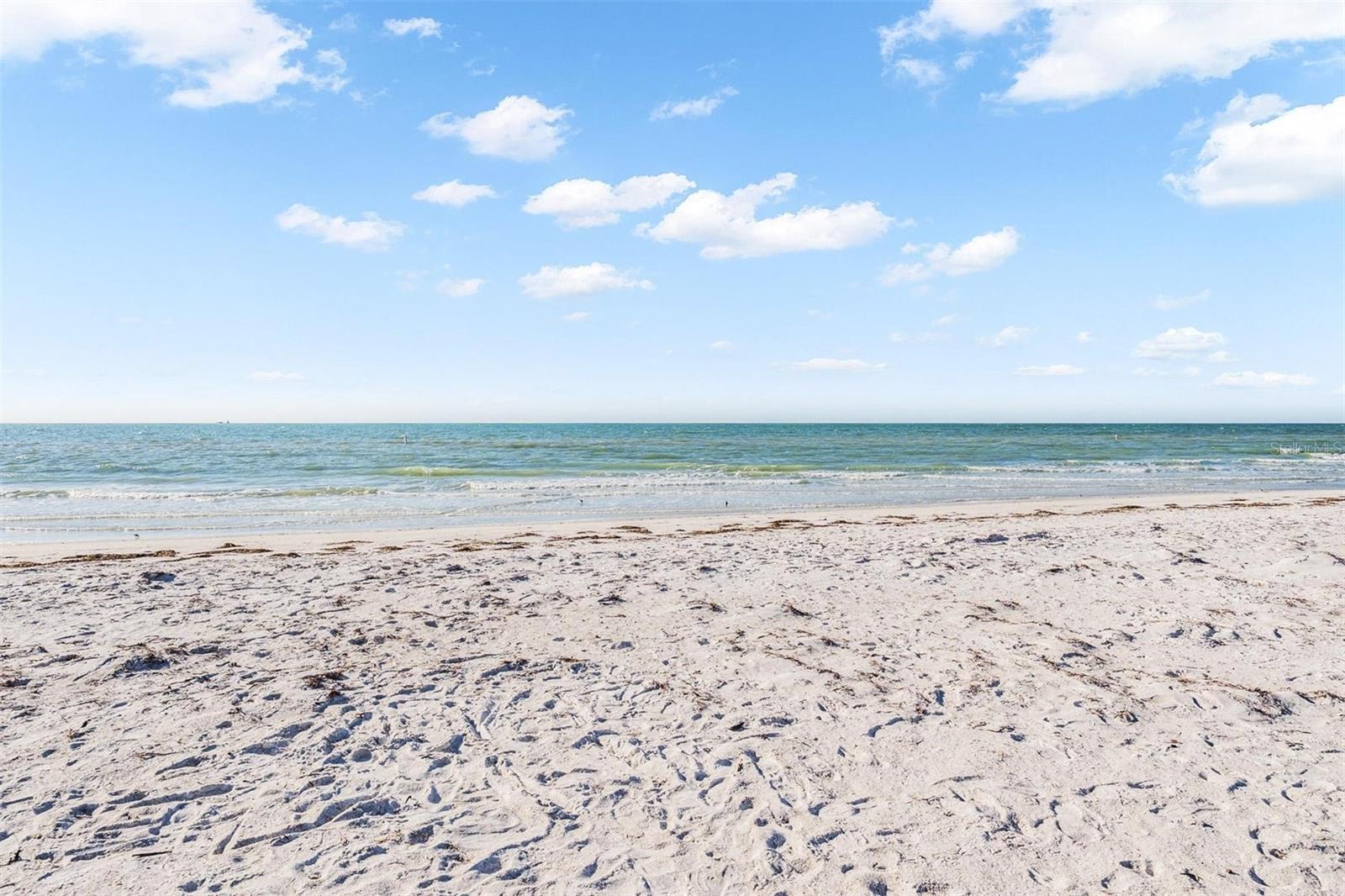 Image 33 of 34 For 2110 Gulf Boulevard 8