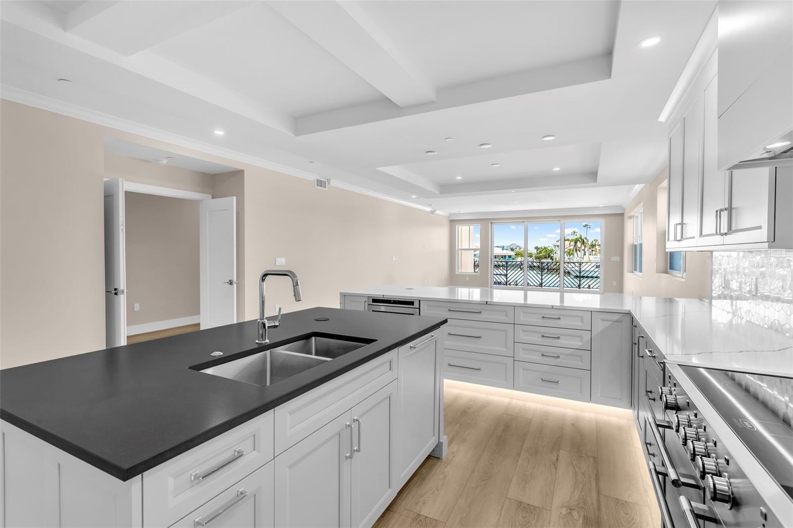 Image 13 of 48 For 455 Pinellas Bayway S 2b