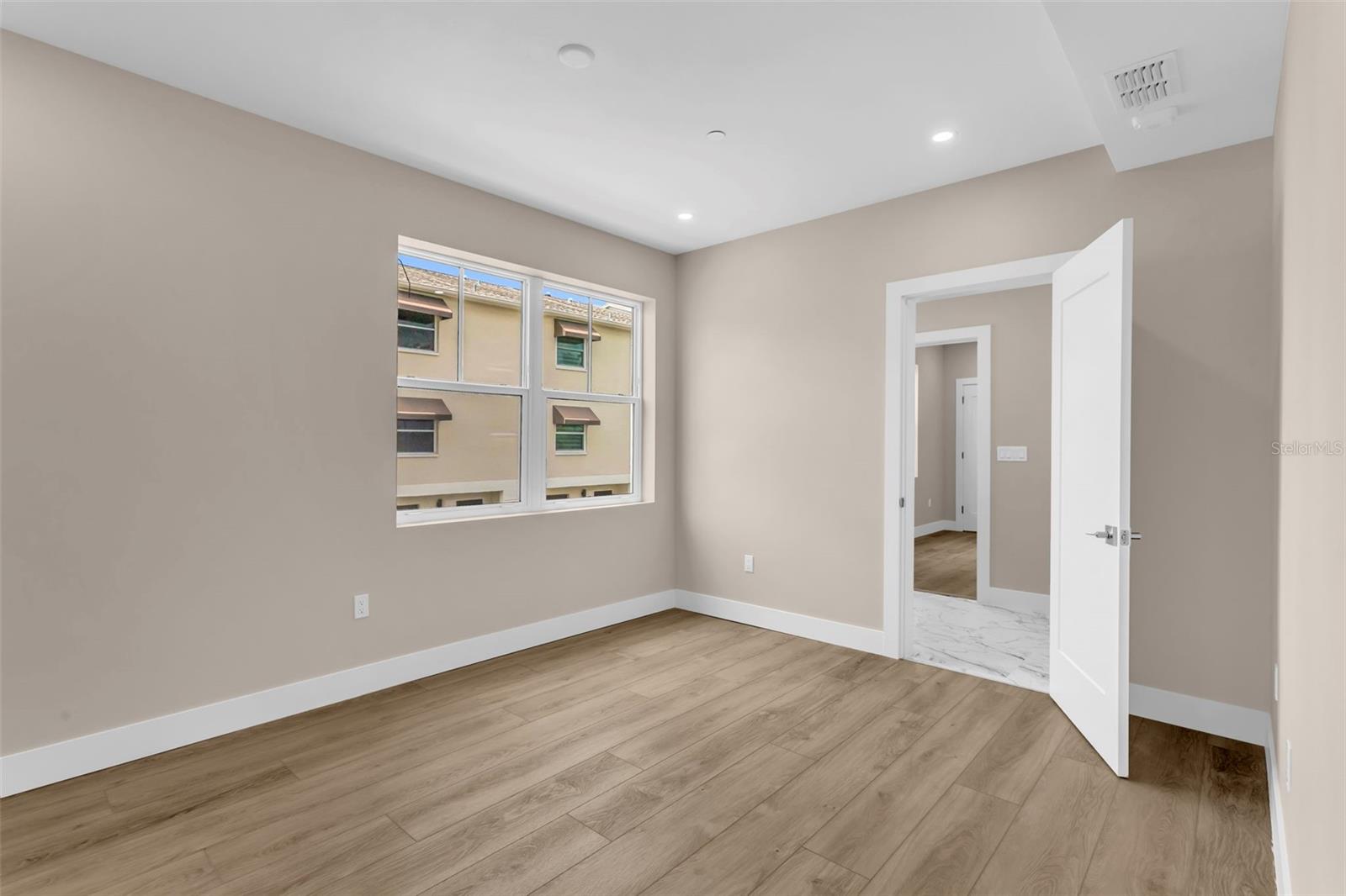 Image 32 of 48 For 455 Pinellas Bayway S 2b