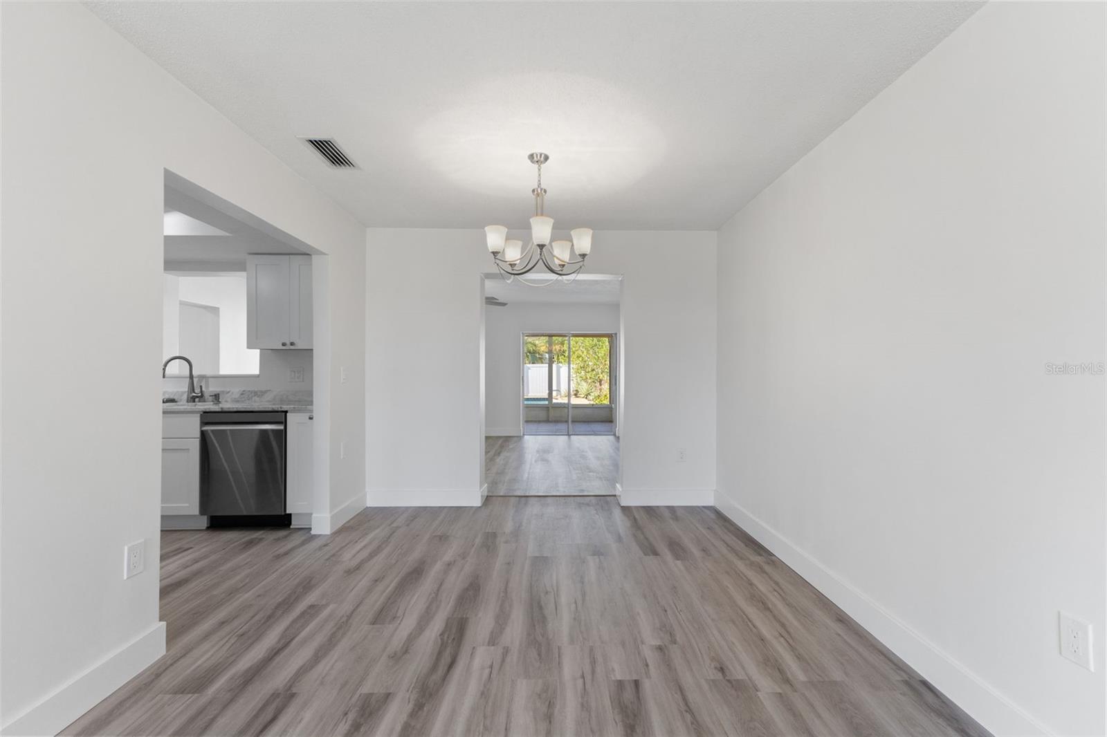 Image 4 of 23 For 6026 Bayou Grande Boulevard Ne