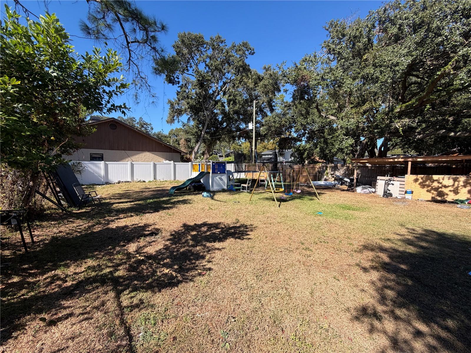 Image 14 of 17 For 10410 Sassafras Street