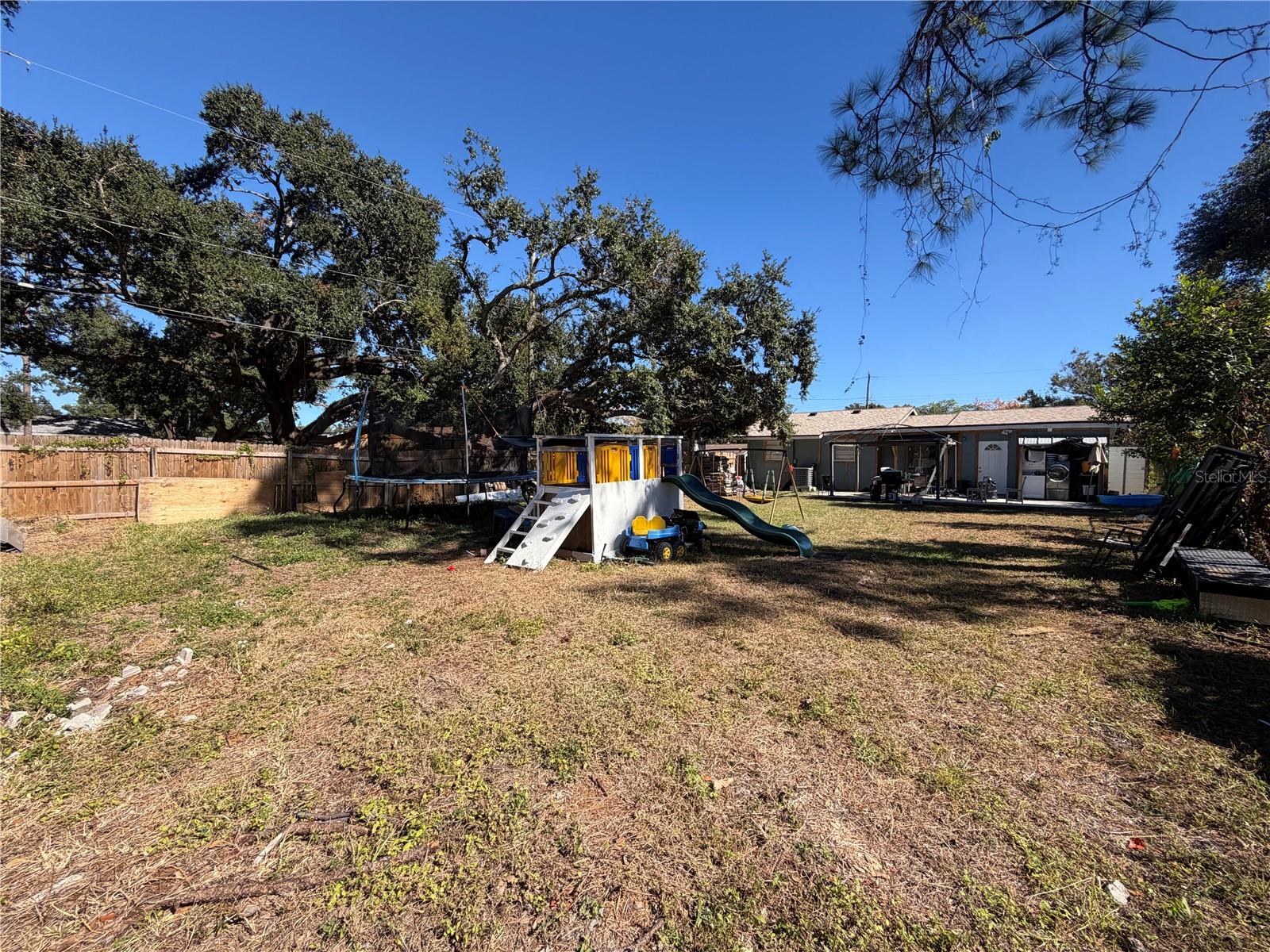 Image 17 of 17 For 10410 Sassafras Street