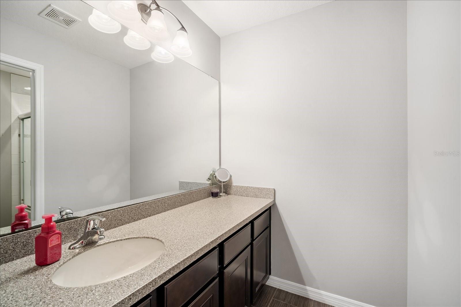 Image 14 of 33 For 12432 Fairlawn Drive