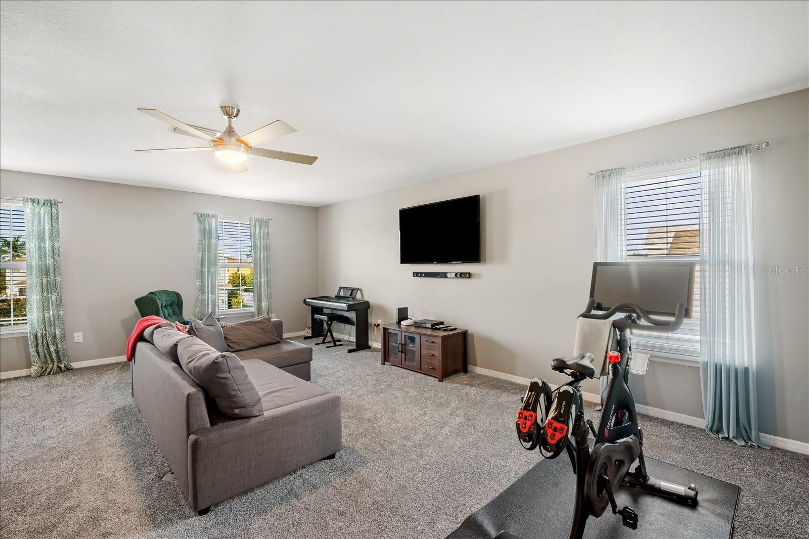 Image 15 of 33 For 12432 Fairlawn Drive