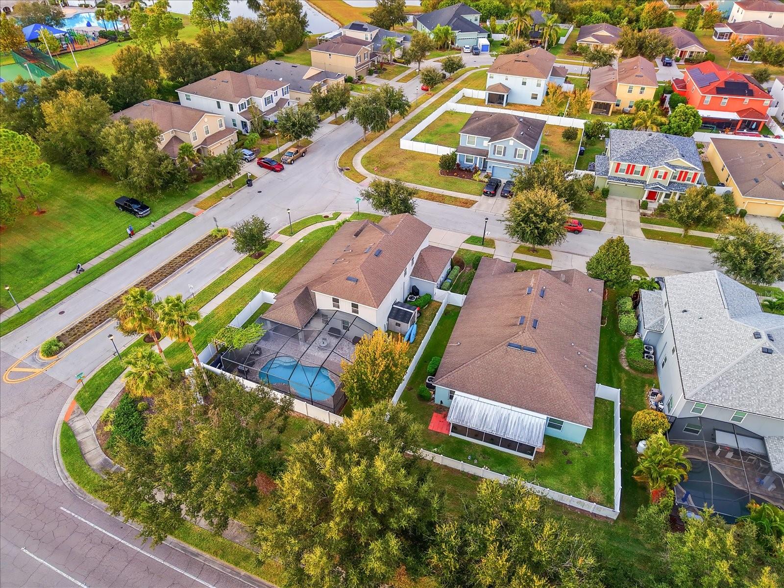 Image 27 of 33 For 12432 Fairlawn Drive