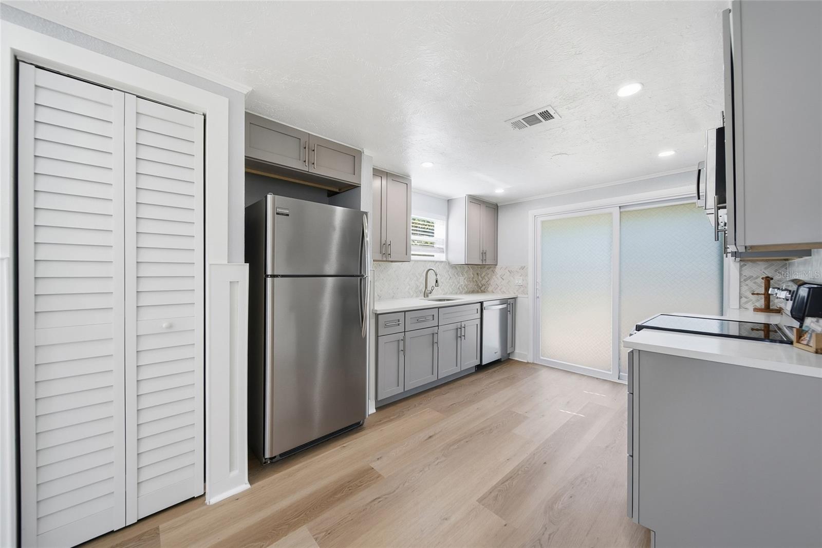 Image 11 of 39 For 14233 Shiloh Court