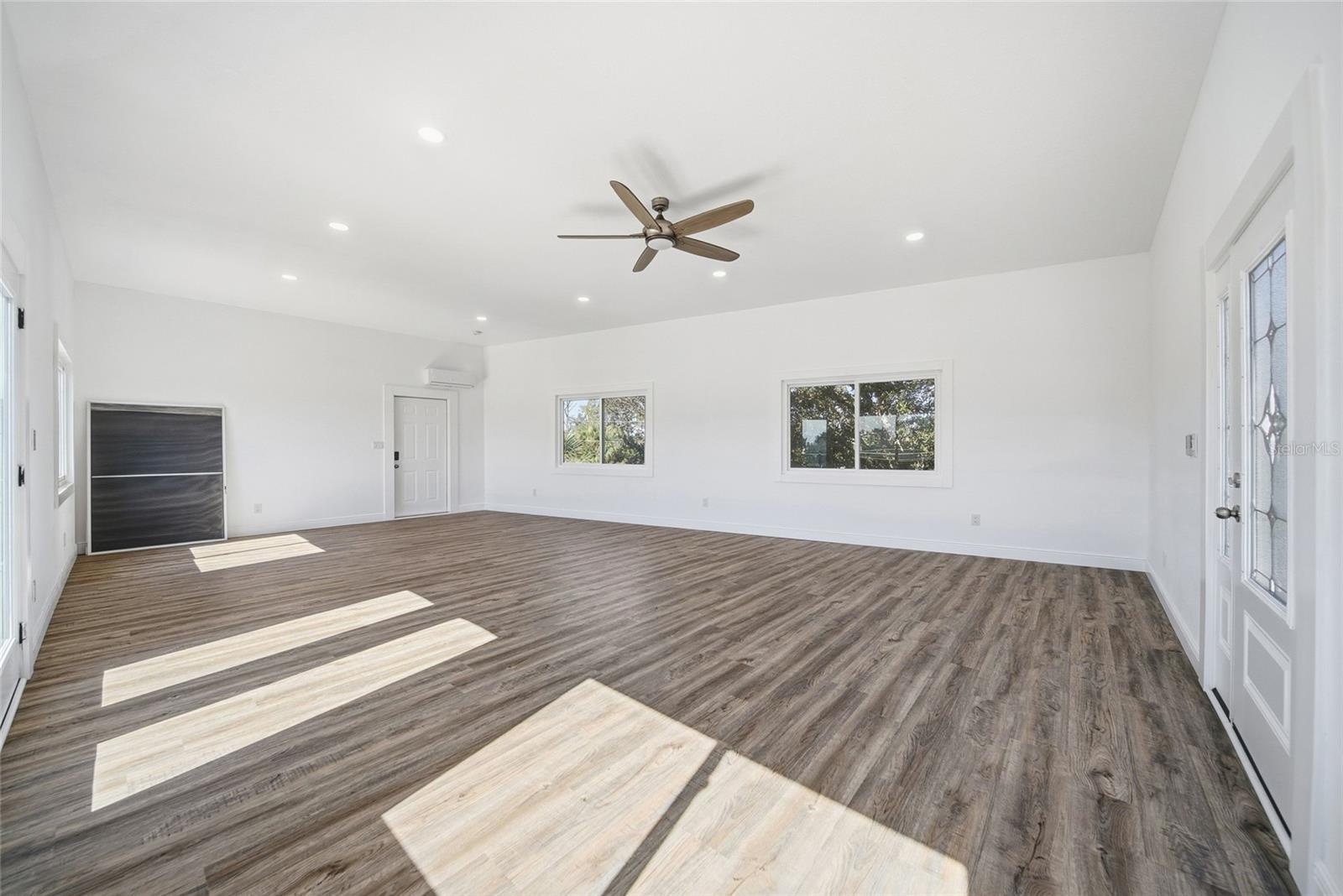 Image 26 of 39 For 14233 Shiloh Court