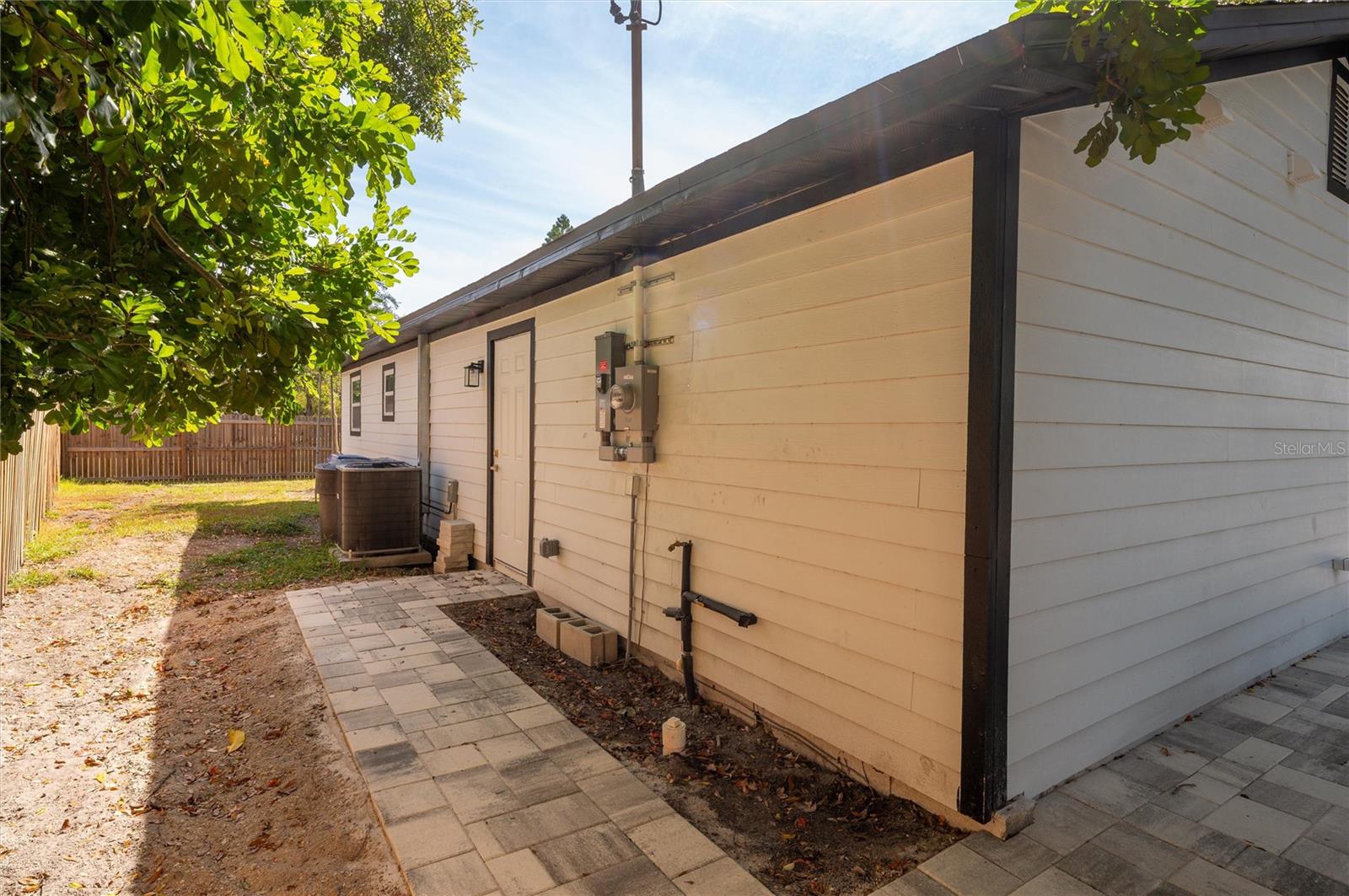 Image 27 of 31 For 463 Davison Avenue Ne