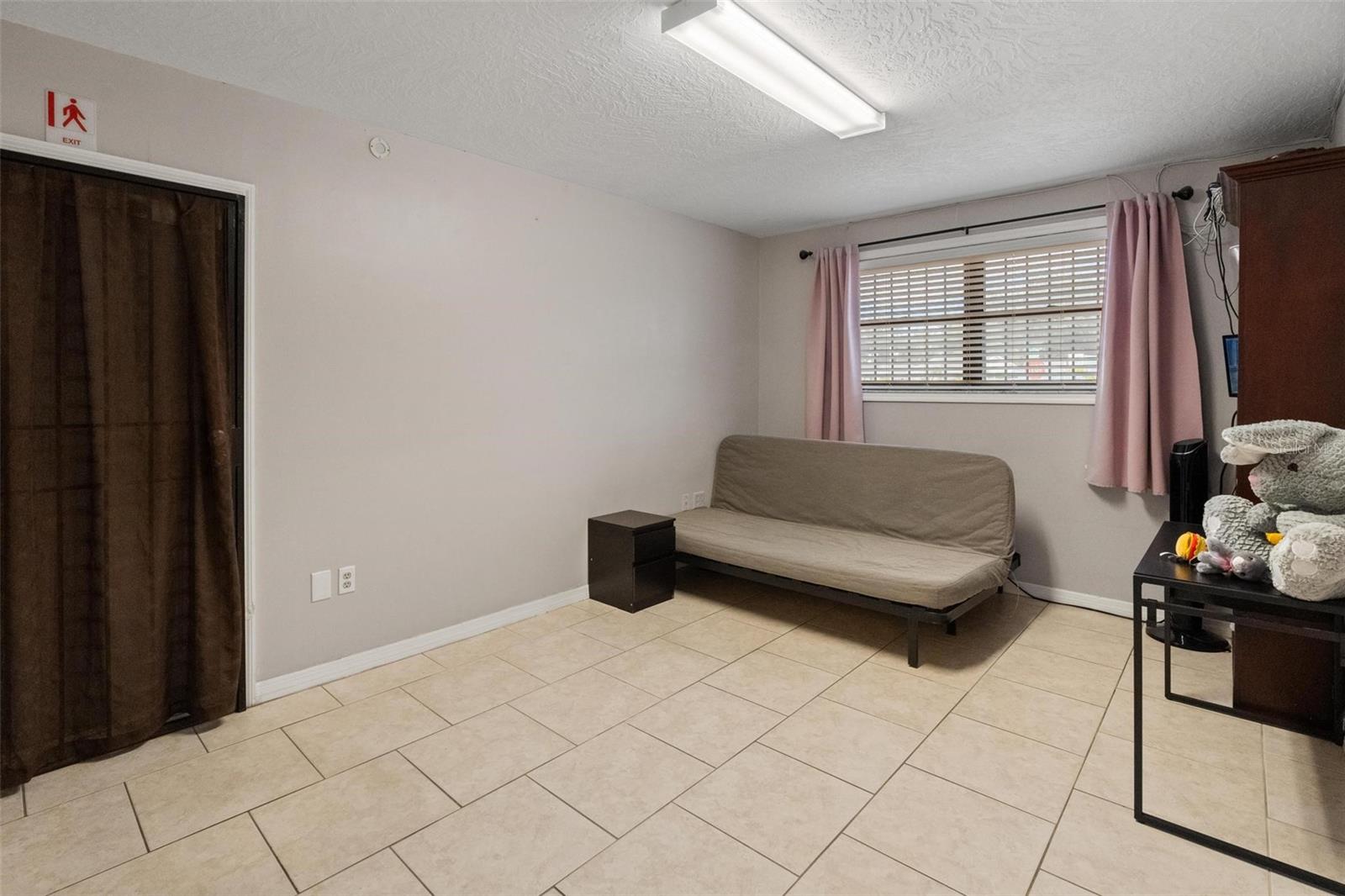 Image 10 of 30 For 4900 33rd Avenue N