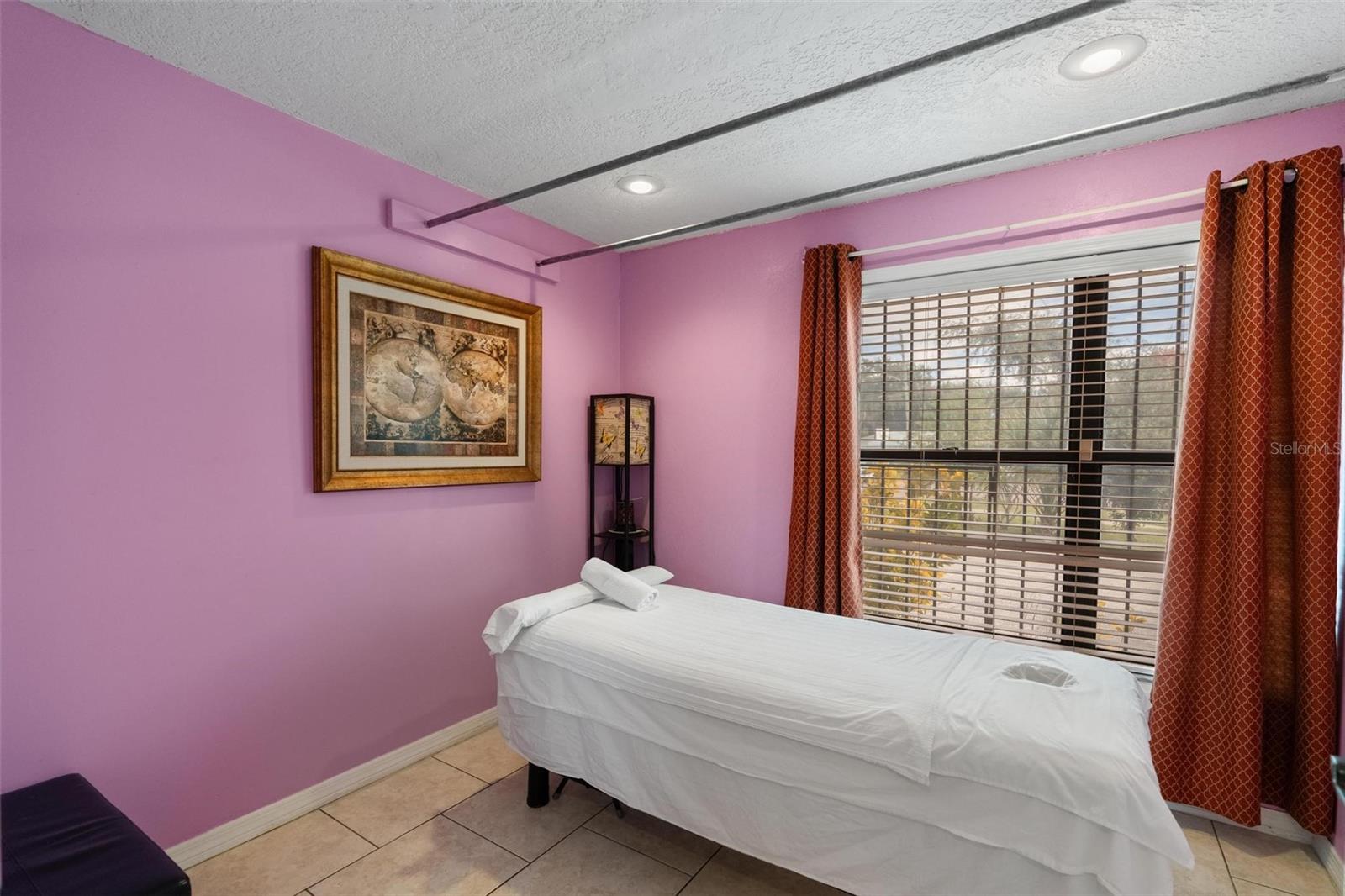 Image 17 of 30 For 4900 33rd Avenue N