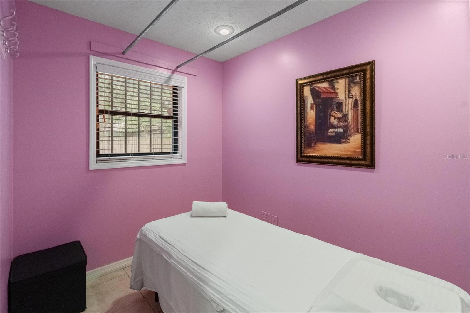 Image 18 of 30 For 4900 33rd Avenue N