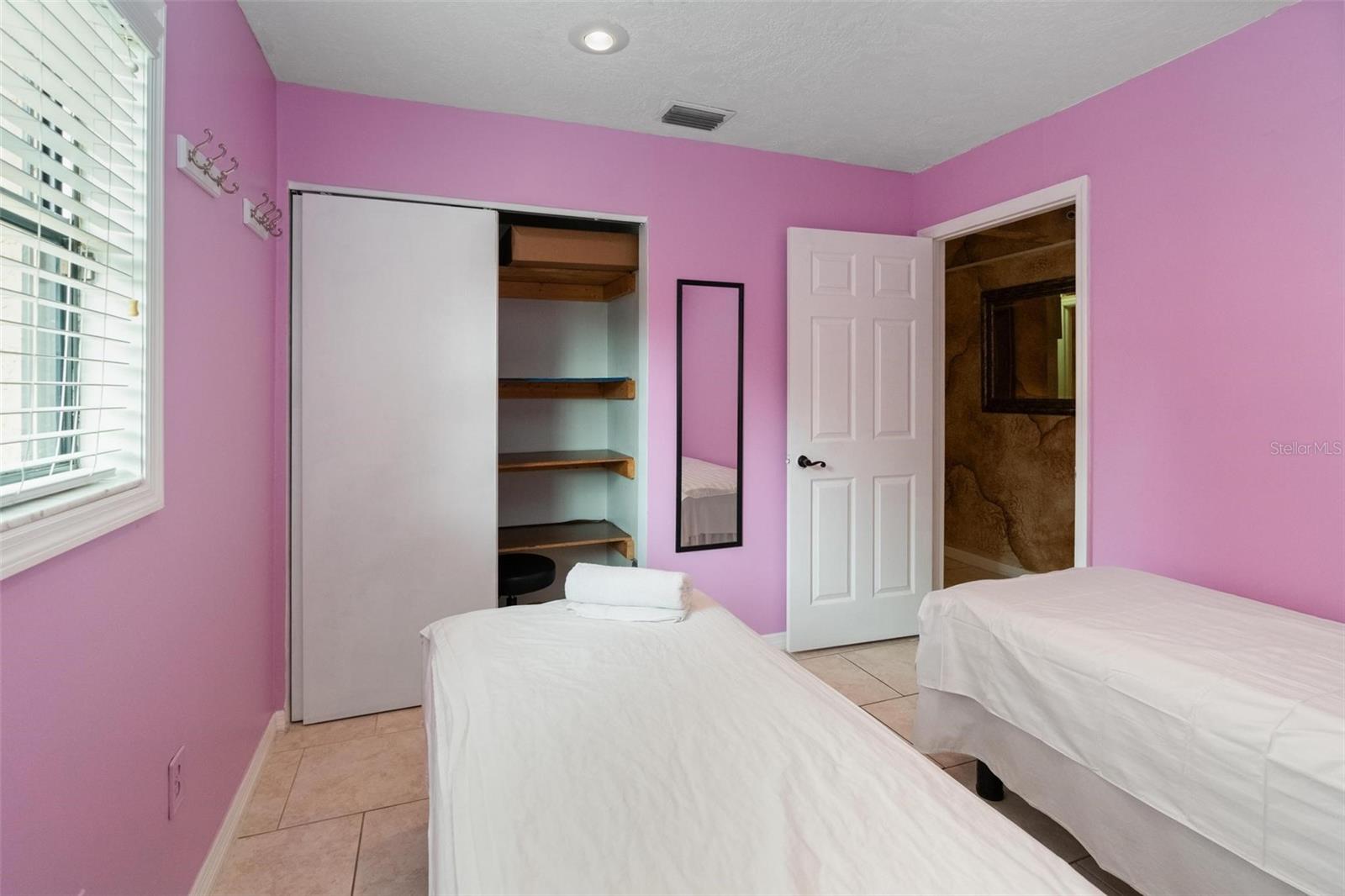 Image 20 of 30 For 4900 33rd Avenue N