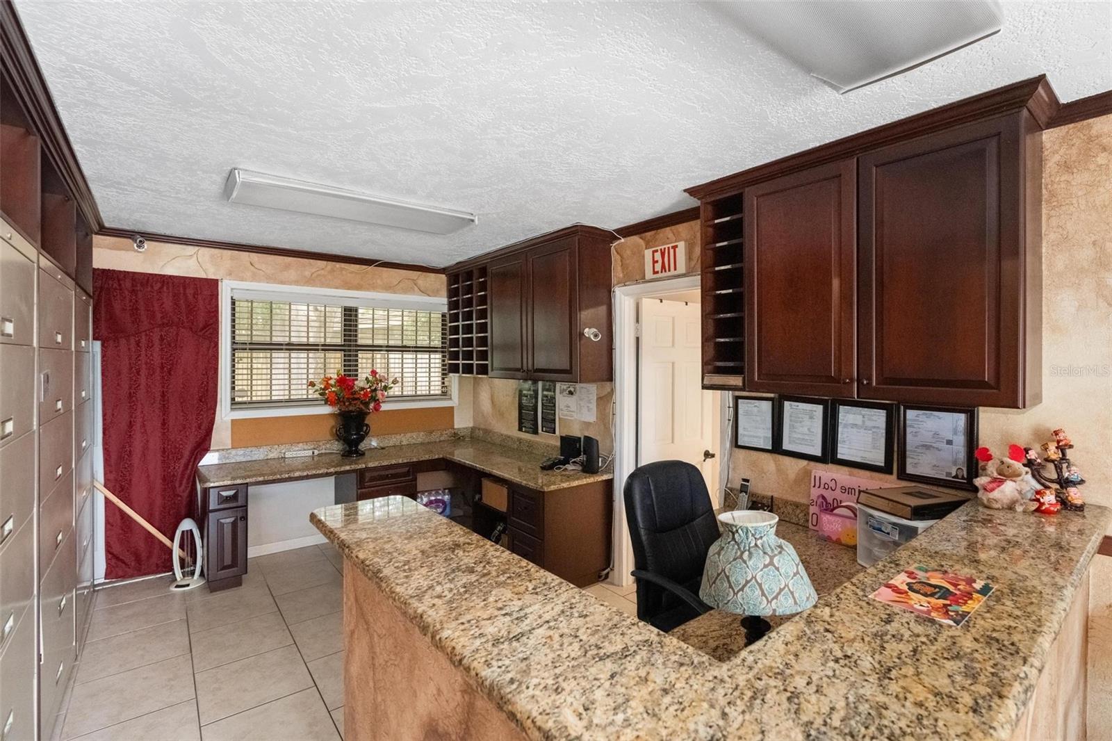 Image 6 of 30 For 4900 33rd Avenue N