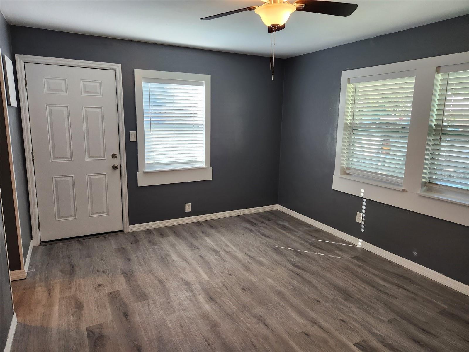 Image 2 of 13 For 2011 11th Street W