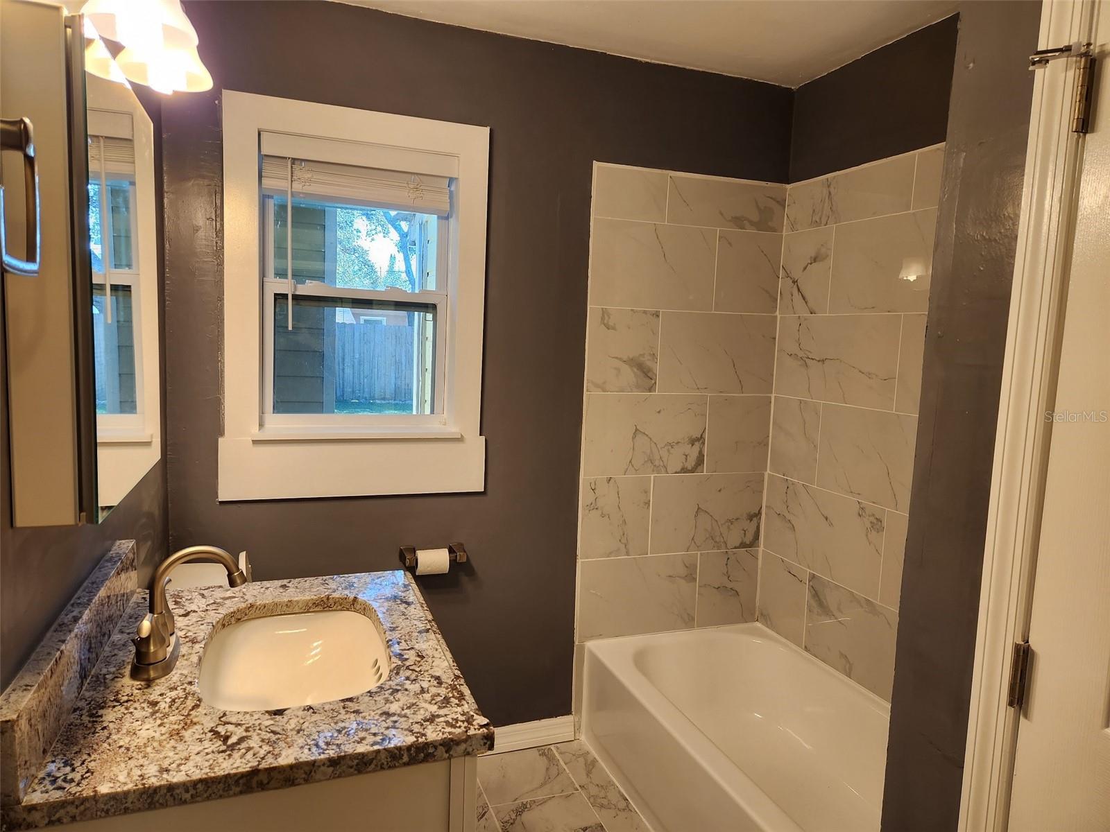 Image 9 of 13 For 2011 11th Street W