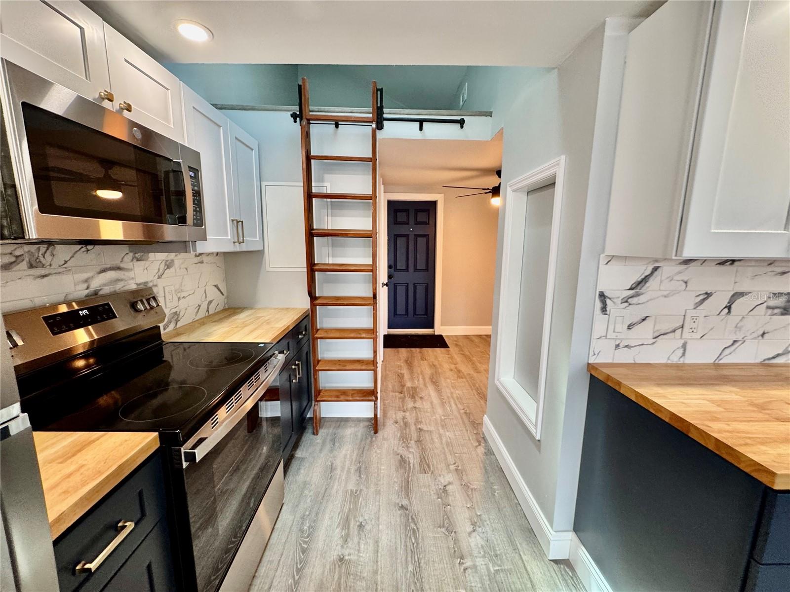 Image 3 of 16 For 119 125th Avenue A