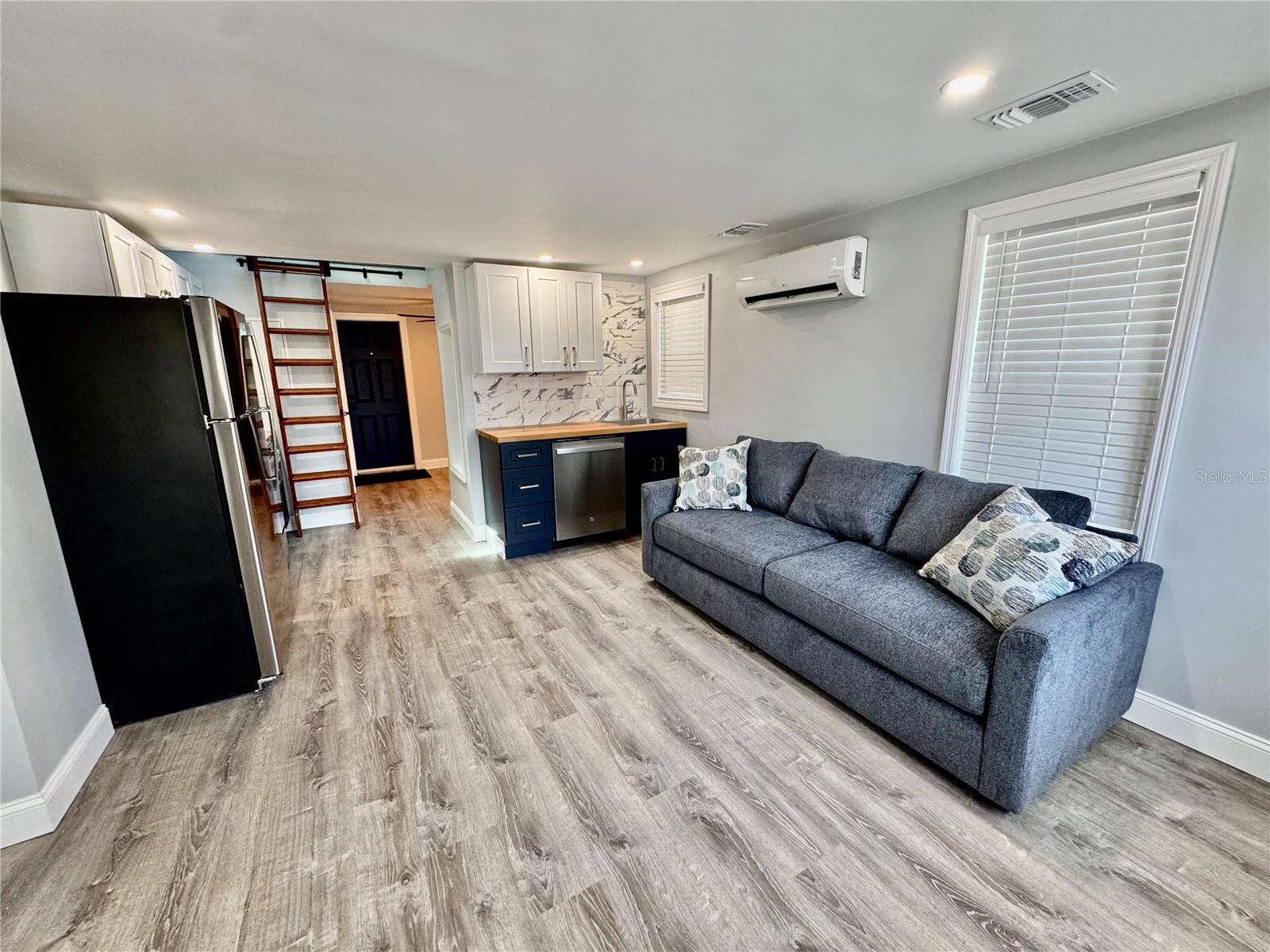 Image 5 of 16 For 119 125th Avenue A