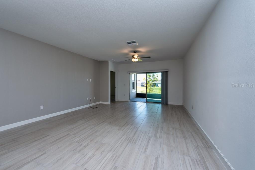 Image 7 of 40 For 10976 Gable Dig Loop