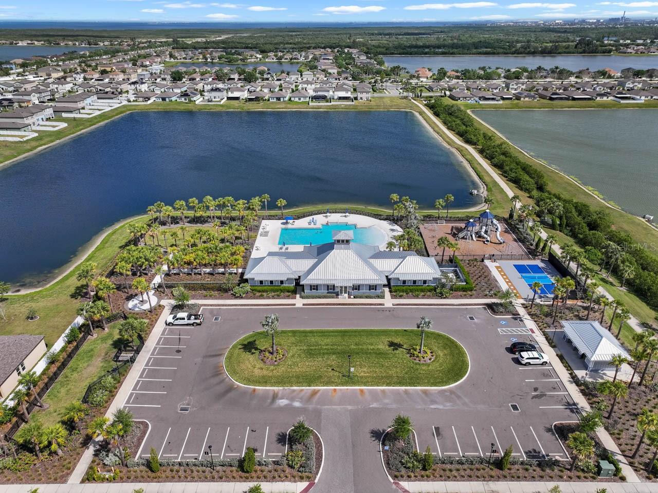 Image 27 of 37 For 889 Calico Scallop Street