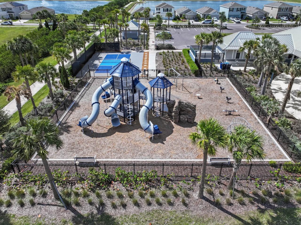 Image 28 of 37 For 889 Calico Scallop Street