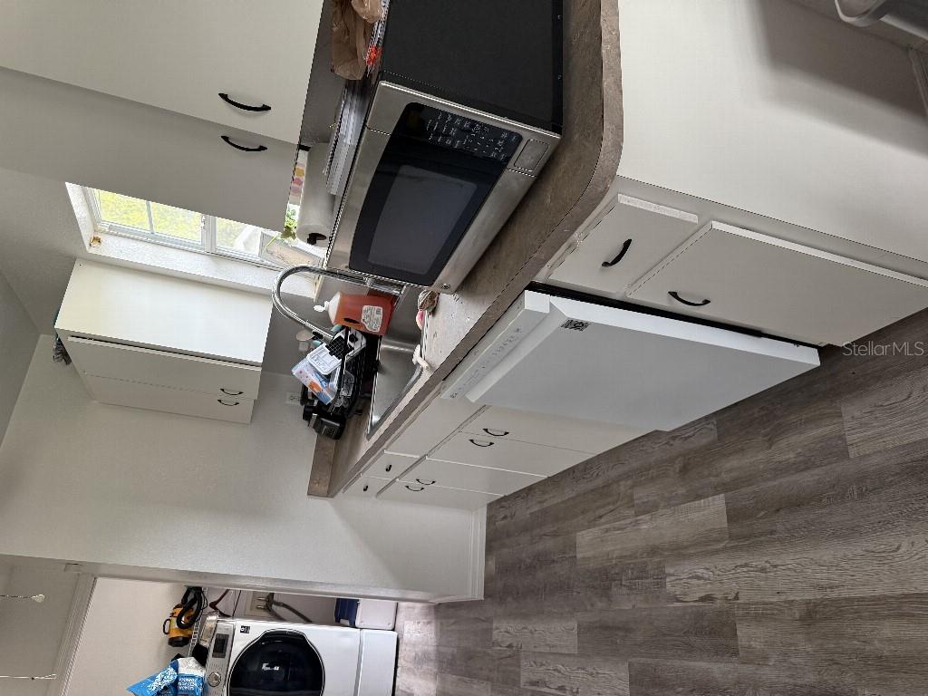 Image 8 of 17 For 230 9th Avenue