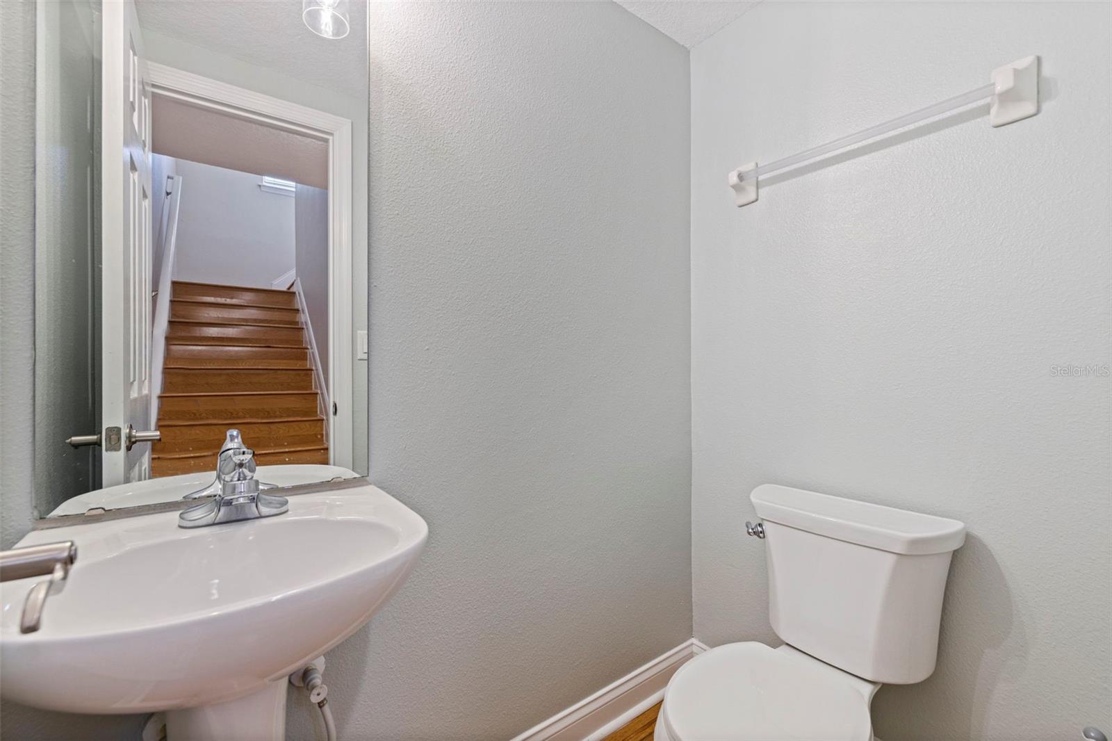 Image 16 of 40 For 4626 Legacy Park Drive