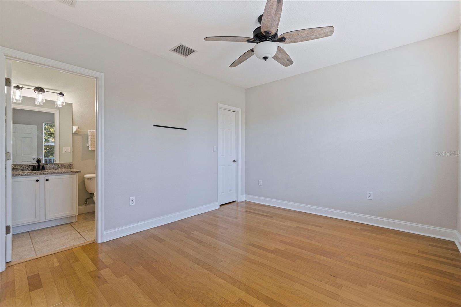 Image 24 of 40 For 4626 Legacy Park Drive