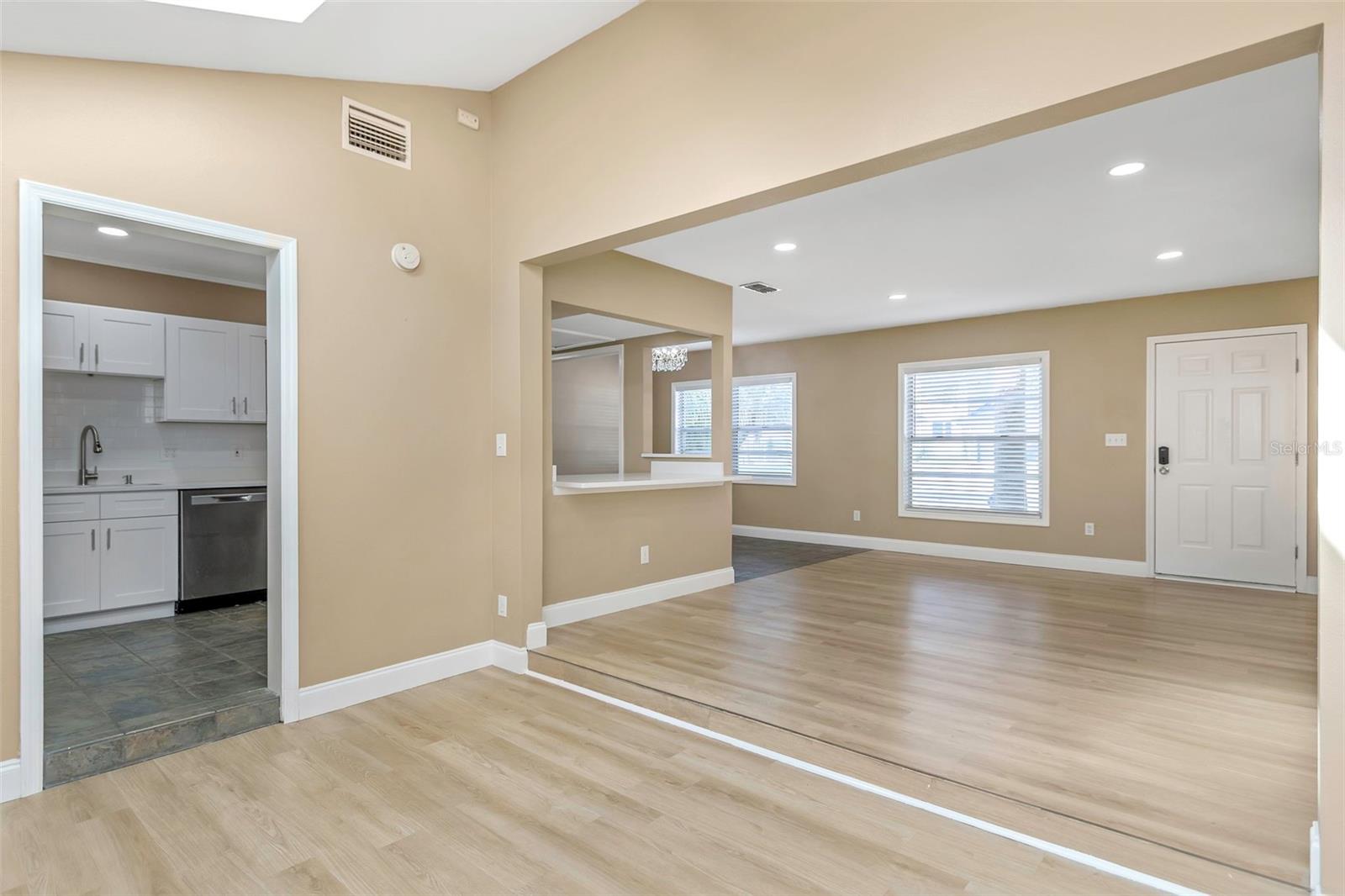 Image 10 of 55 For 4622 El Prado Boulevard