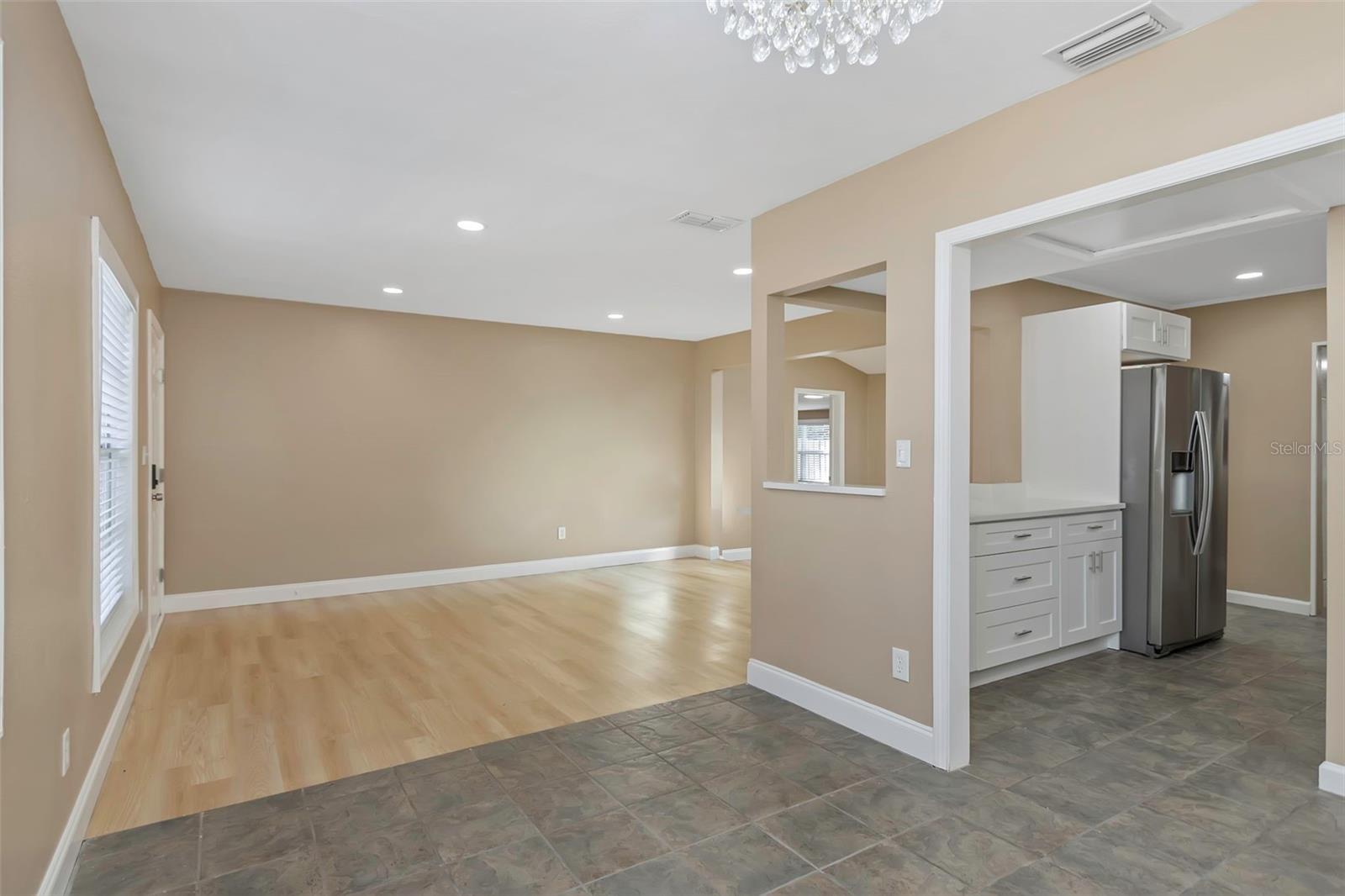 Image 11 of 55 For 4622 El Prado Boulevard