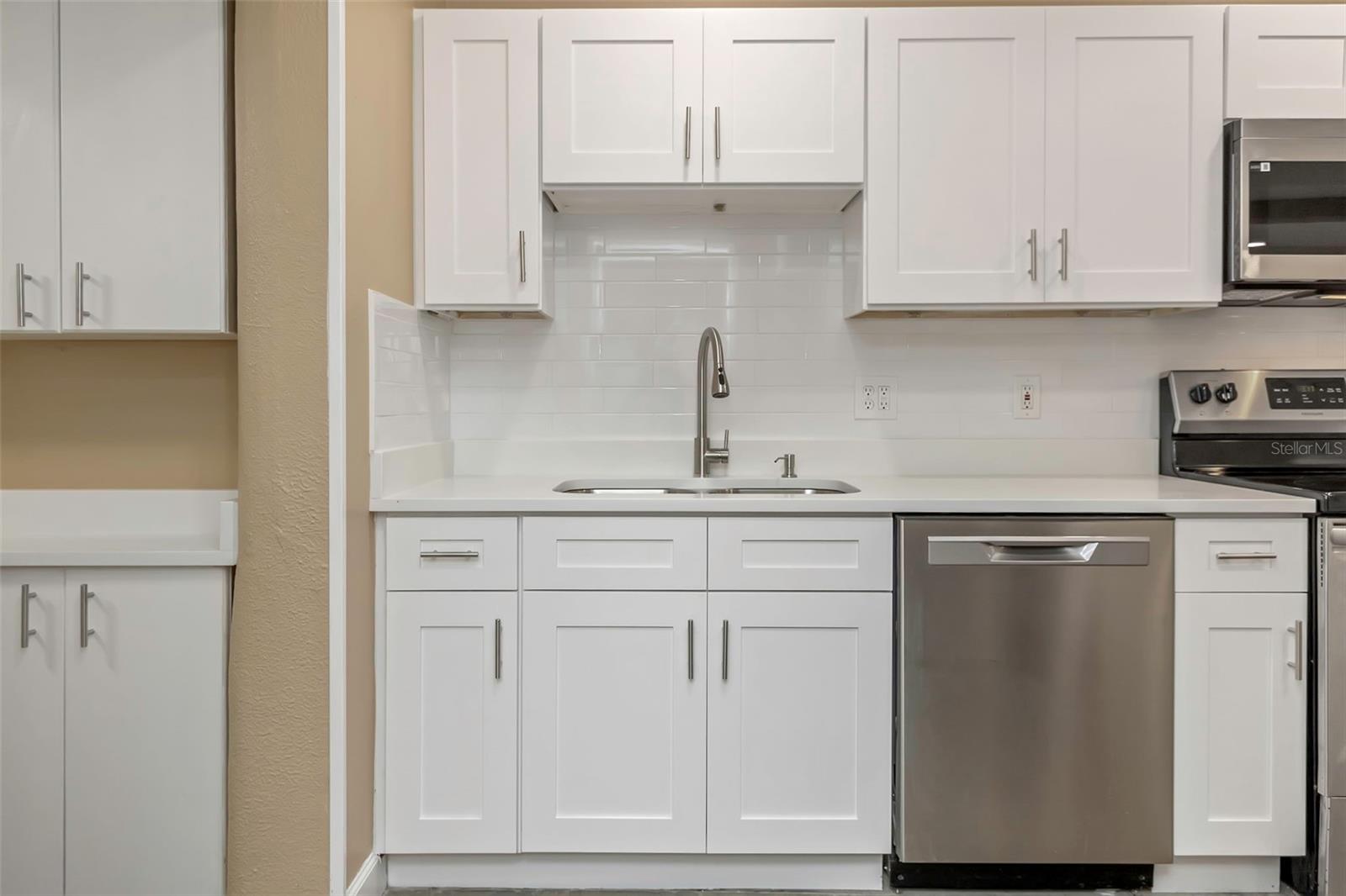 Image 14 of 55 For 4622 El Prado Boulevard