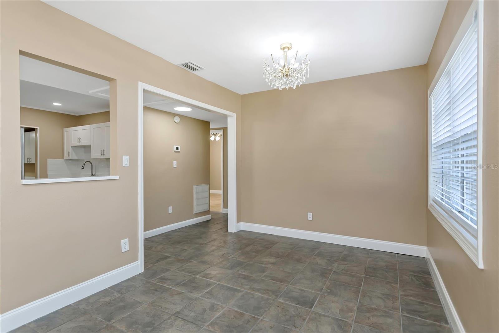 Image 19 of 55 For 4622 El Prado Boulevard