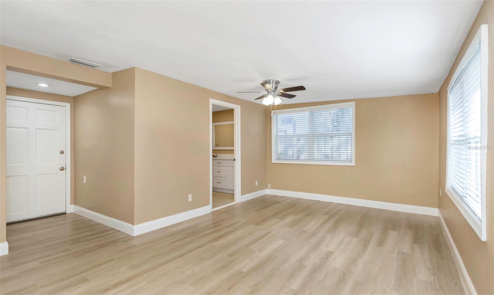 Image 22 of 55 For 4622 El Prado Boulevard