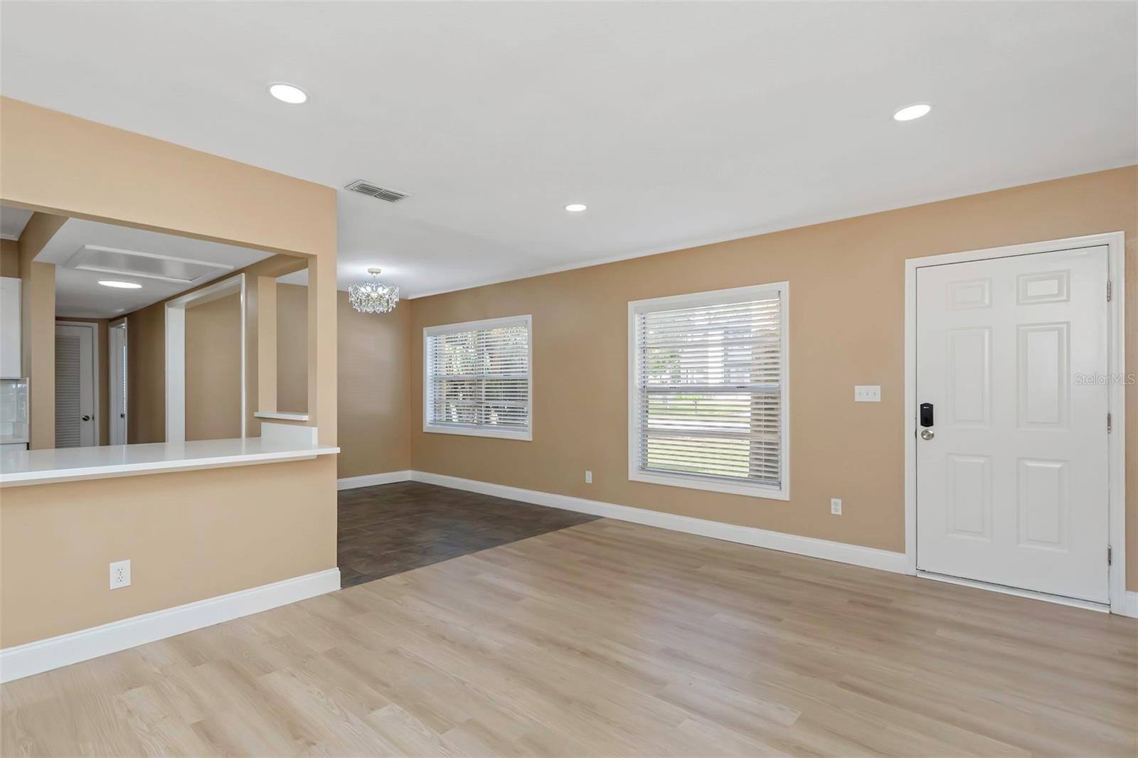 Image 5 of 55 For 4622 El Prado Boulevard