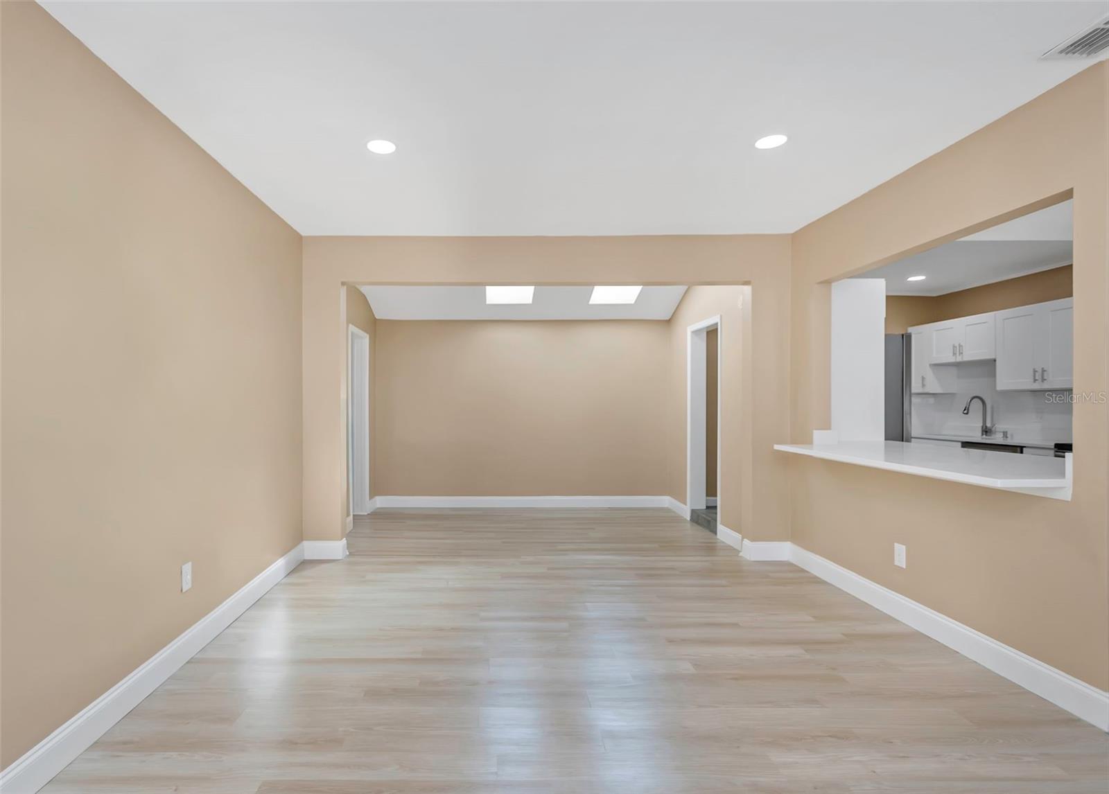 Image 7 of 55 For 4622 El Prado Boulevard