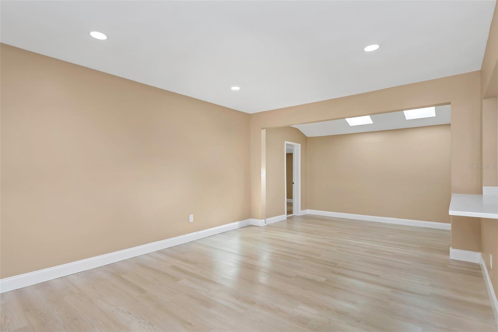 Image 8 of 55 For 4622 El Prado Boulevard