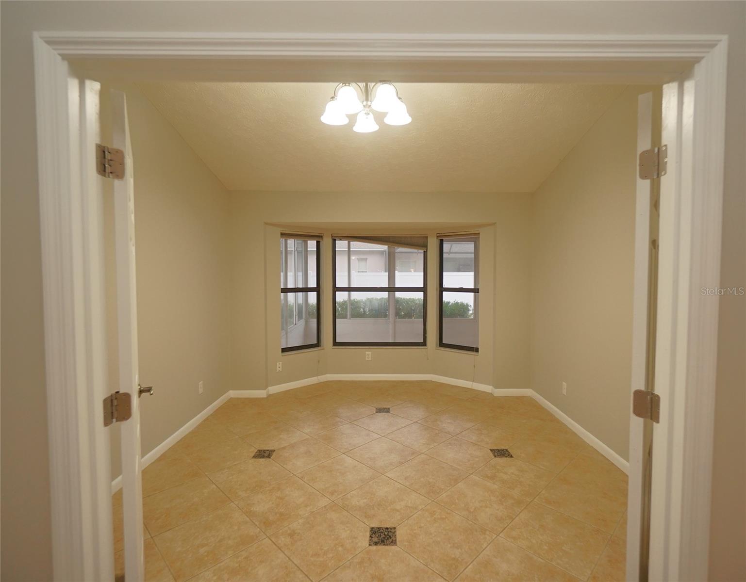 Image 16 of 23 For 3605 Treeline Drive