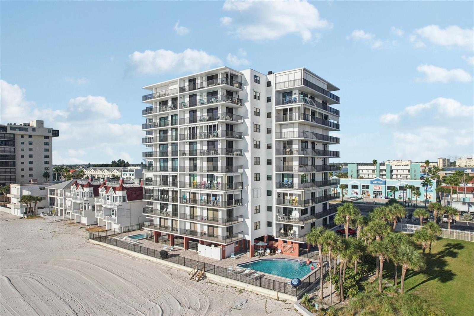 Image 24 of 45 For 15316 Gulf Boulevard 301