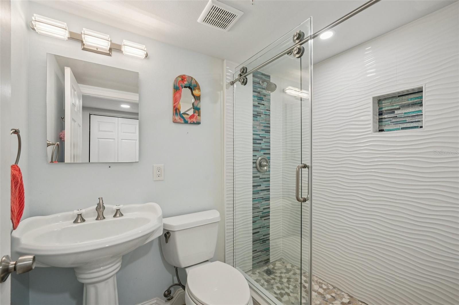 Image 28 of 45 For 15316 Gulf Boulevard 301