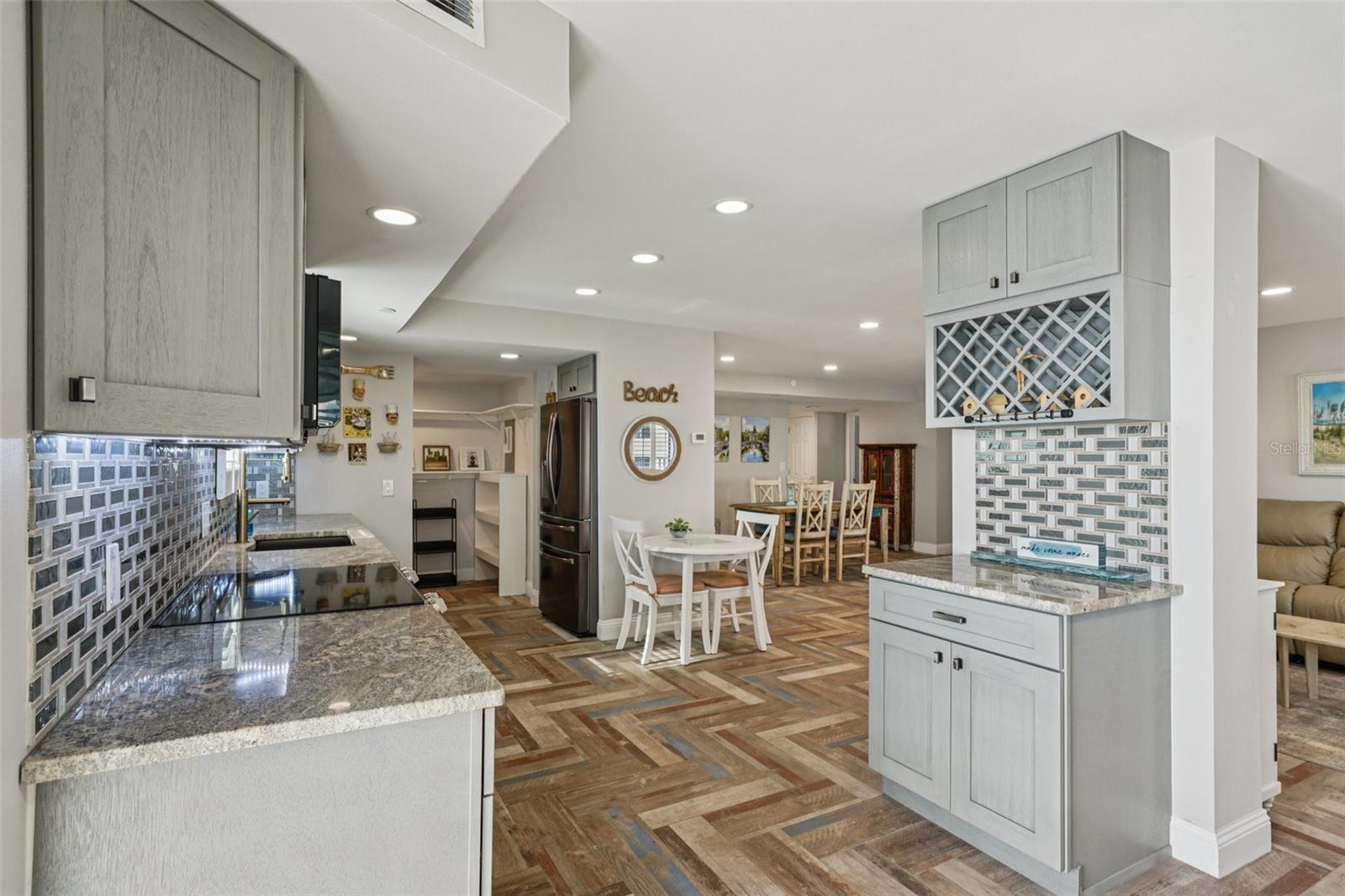 Image 36 of 45 For 15316 Gulf Boulevard 301