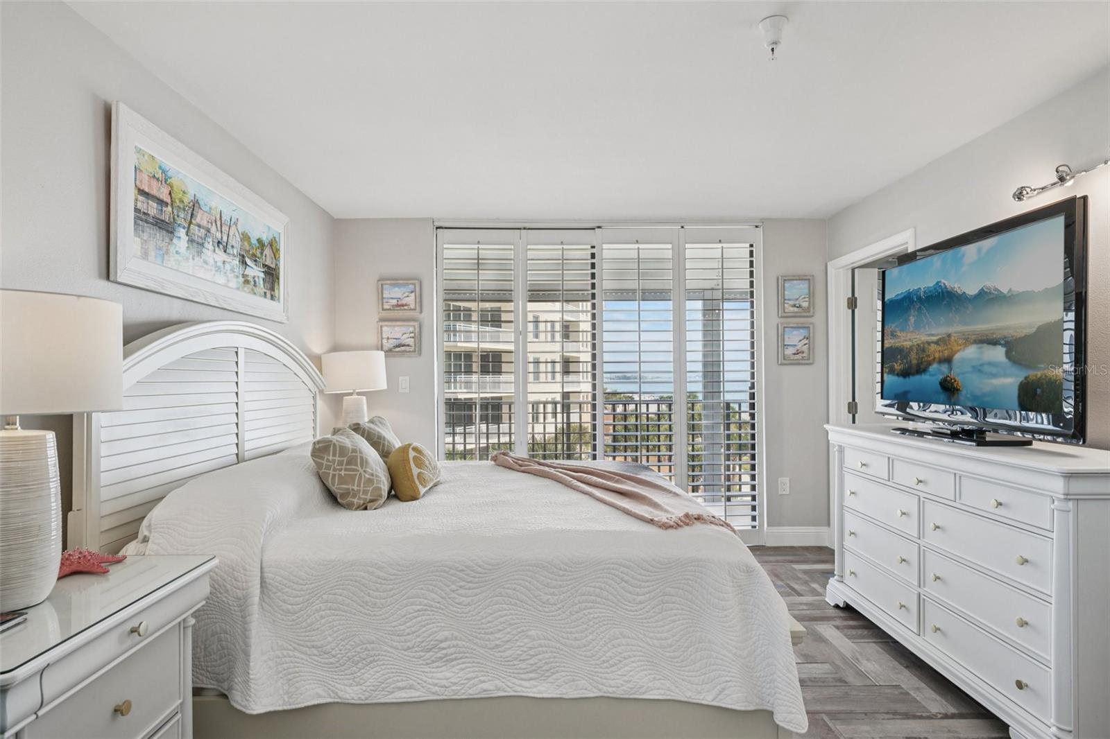 Listing photo id 45 for 15316 Gulf Boulevard 301