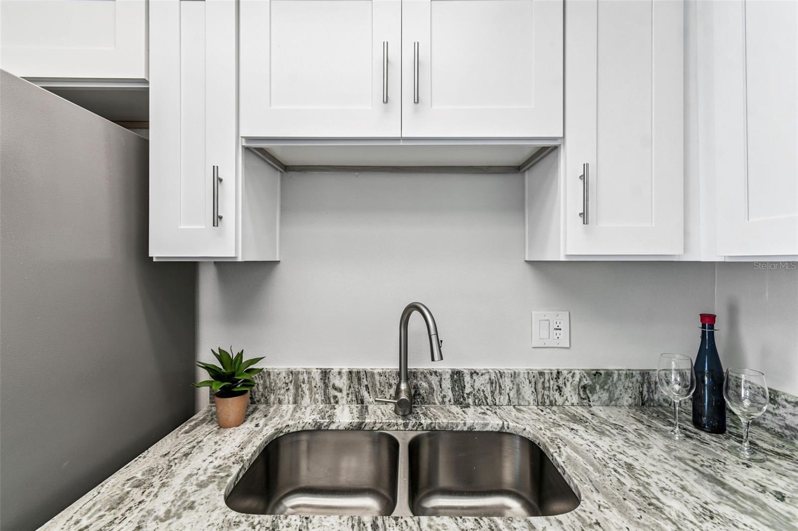 Image 10 of 35 For 5041 Bay Boulevard