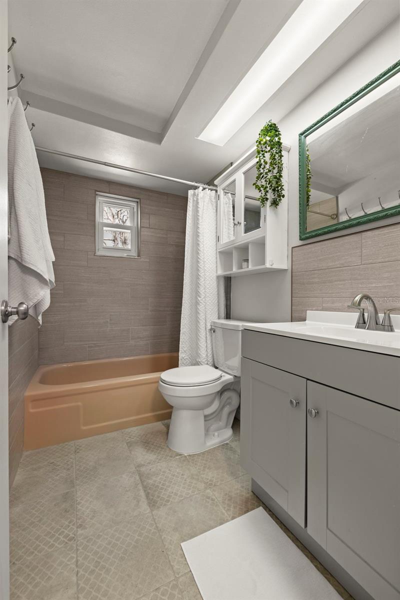 Image 16 of 35 For 5041 Bay Boulevard