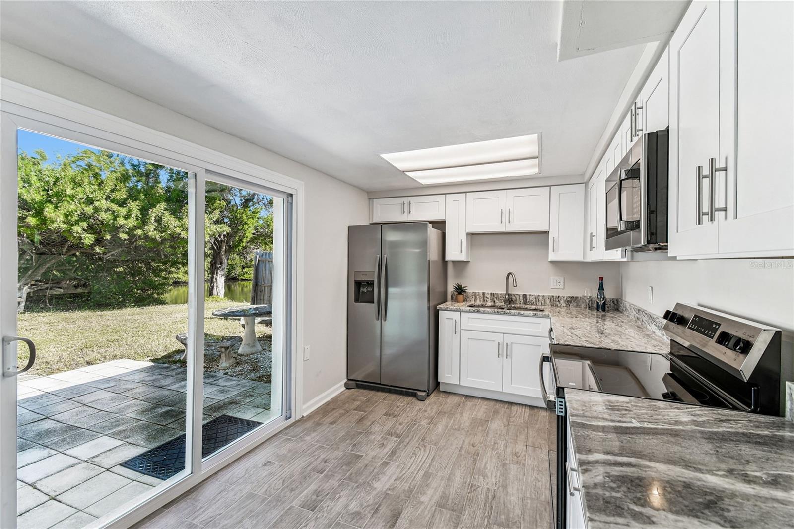 Image 8 of 35 For 5041 Bay Boulevard