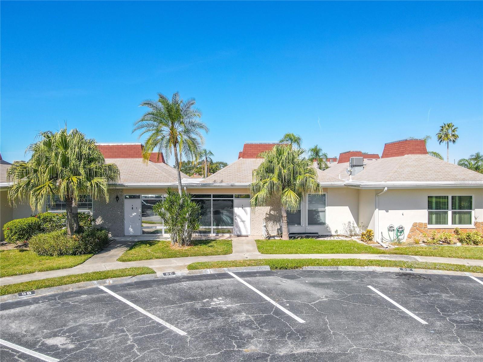 Image 24 of 32 For 4320 Tahitian Gardens Circle C